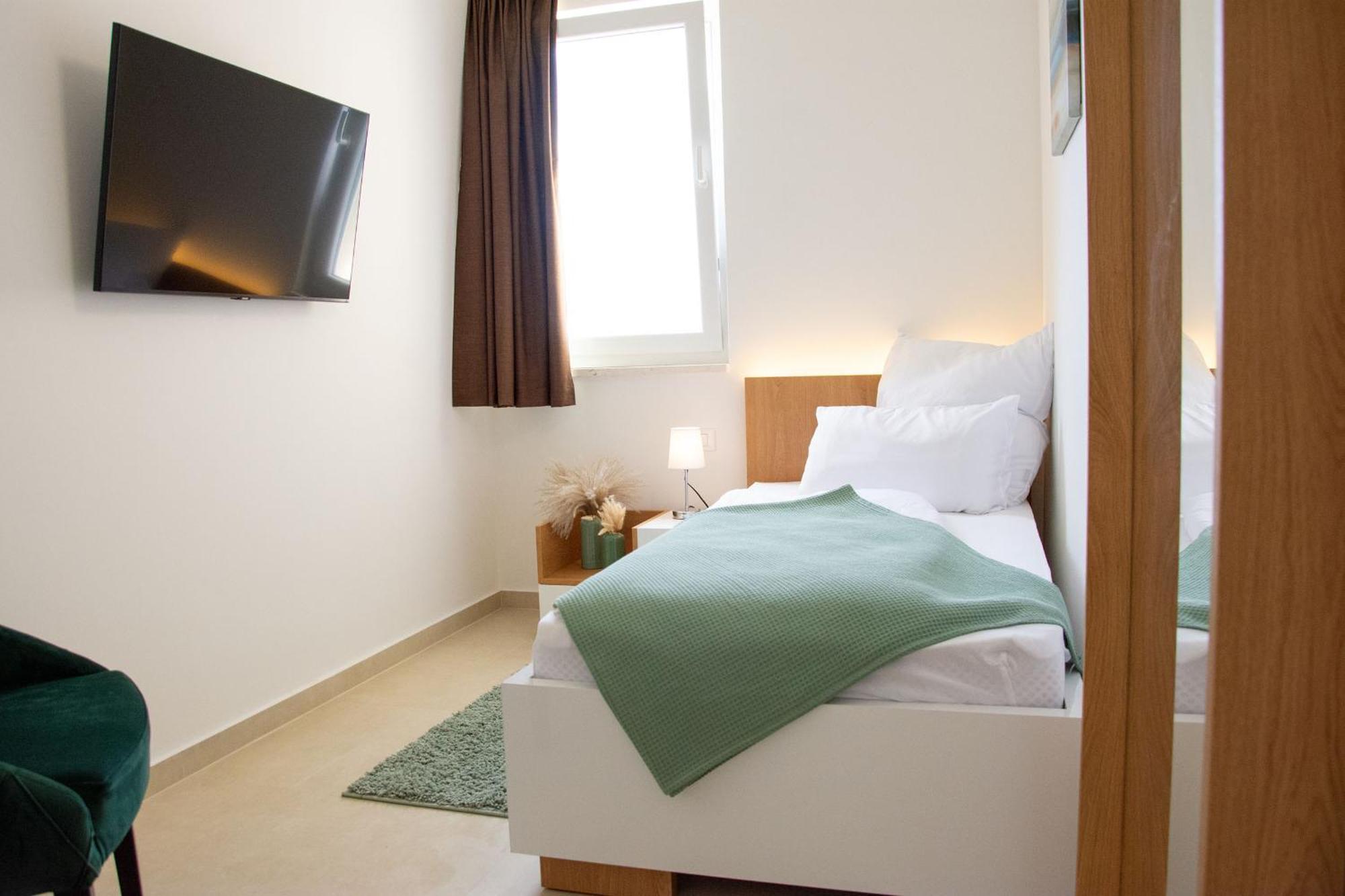 لوكفا روجوزنيكا Joell Apartments المظهر الخارجي الصورة