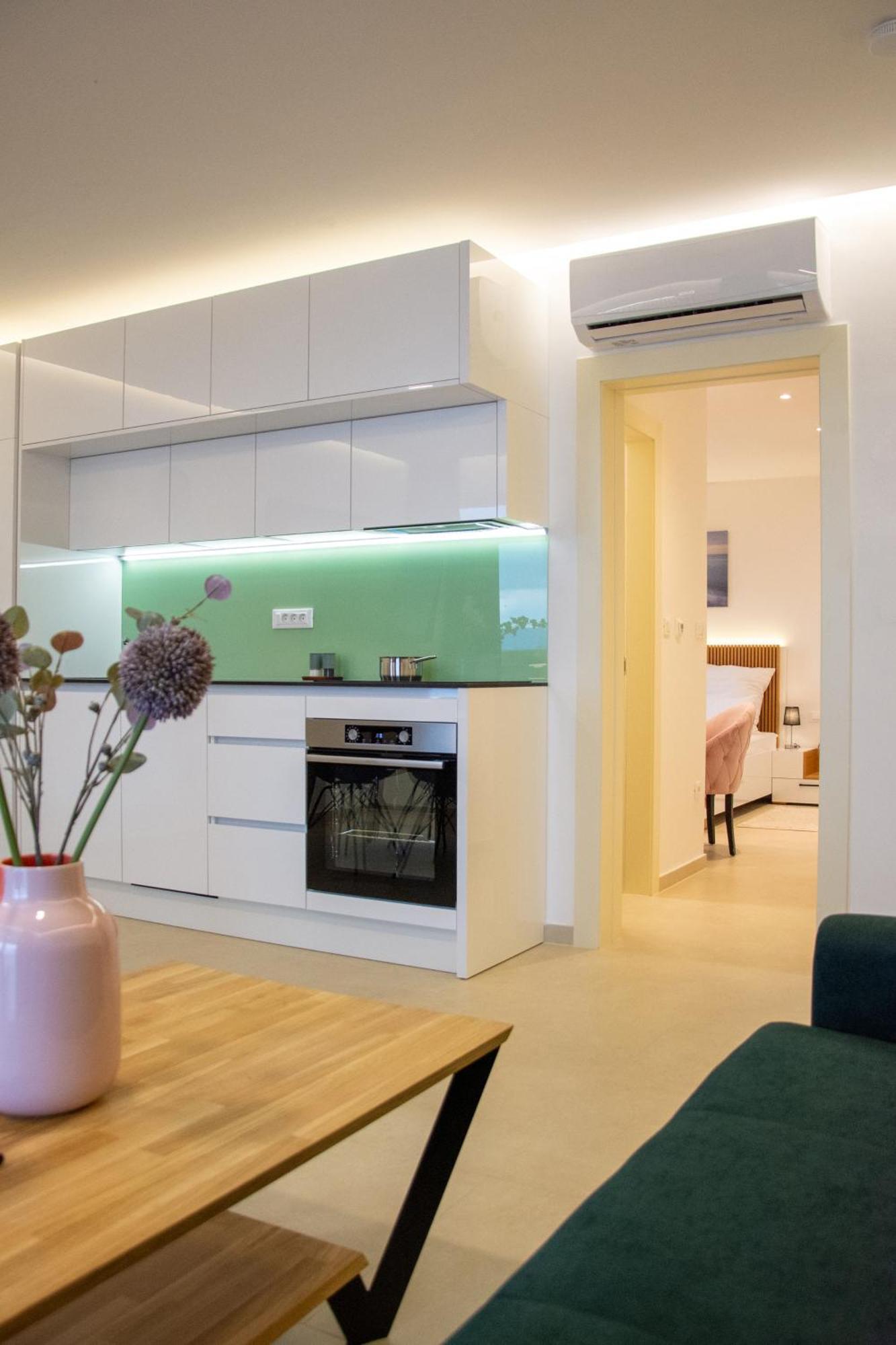 لوكفا روجوزنيكا Joell Apartments المظهر الخارجي الصورة